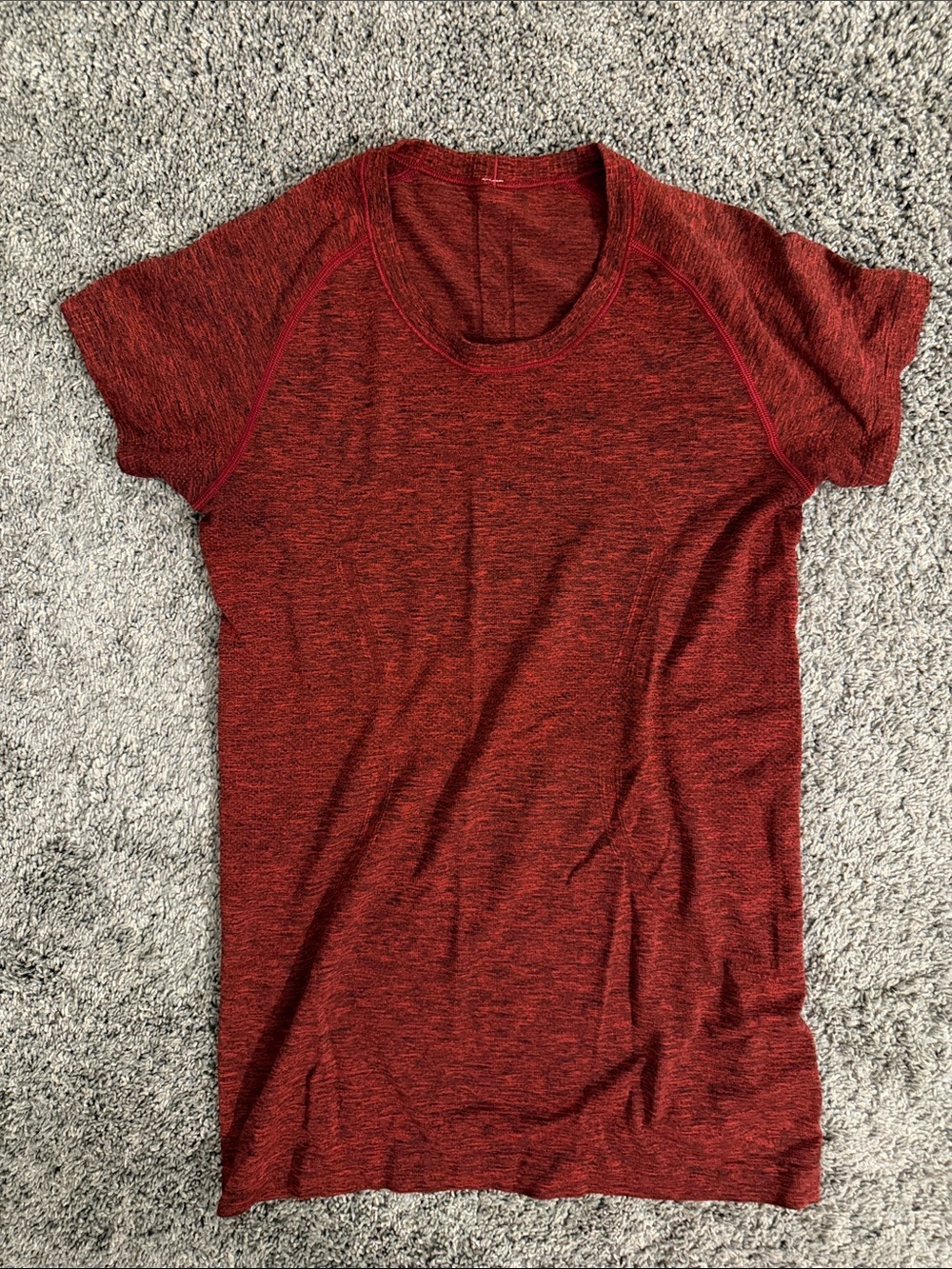 lululemon athletica Short Sleeve Tech Tee in Heathered Red - Picture 3 of 3